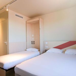Chambre Accessible aux Personnes à Mobilité Réduite Standarde Double